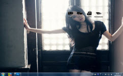 扶墙美女电脑主题 win7版 1.0